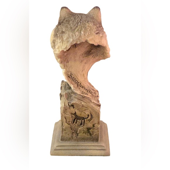 Mill Creek Studios Art Signature Wolf #38230 Sculpture Figures - Picture 8 of 17